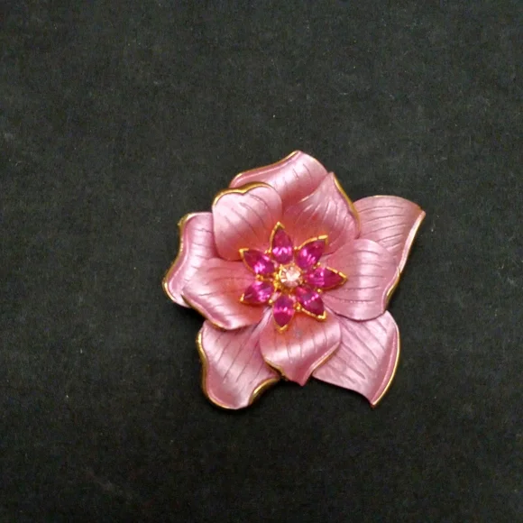 Pink Enamel and Rhinestone Flower Brooch - Picture 3 of 12